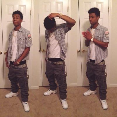 No lacking cause bitch niggas be plotting #WitdaShits #Scorpio #Nov5 #Y.R.N #FootballisLife #Stoner #300 #Fwm #King #Stacks