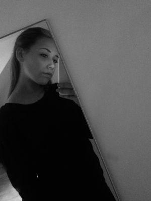 Instagram: lilianherder /