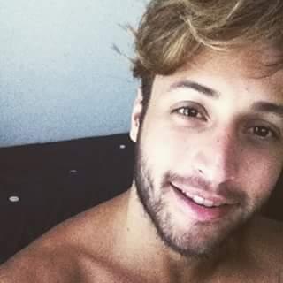 Tem como não amar esses meninos q mudaram minha vida?? Infinitamente apaixonada! FLY Quero quero vcs ♫  @NathanBarone @CaiqueGama @pcastagnoli  FMO *--*