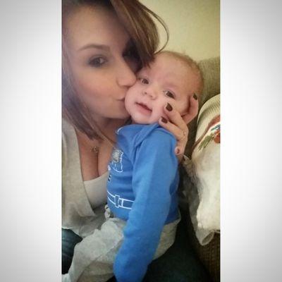 Brianna. 24. Mother to a prince & princess. Married my king. Crunchy momma. Bad ass breastfeeding momma. Baby wearer. I'm not a regular mom, i'm a cool mom. ✌️