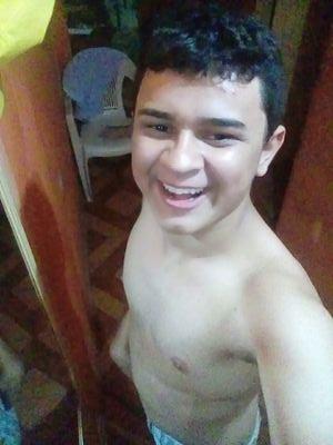 Eu não procuro saber as respostas, procuro compreender as perguntas.