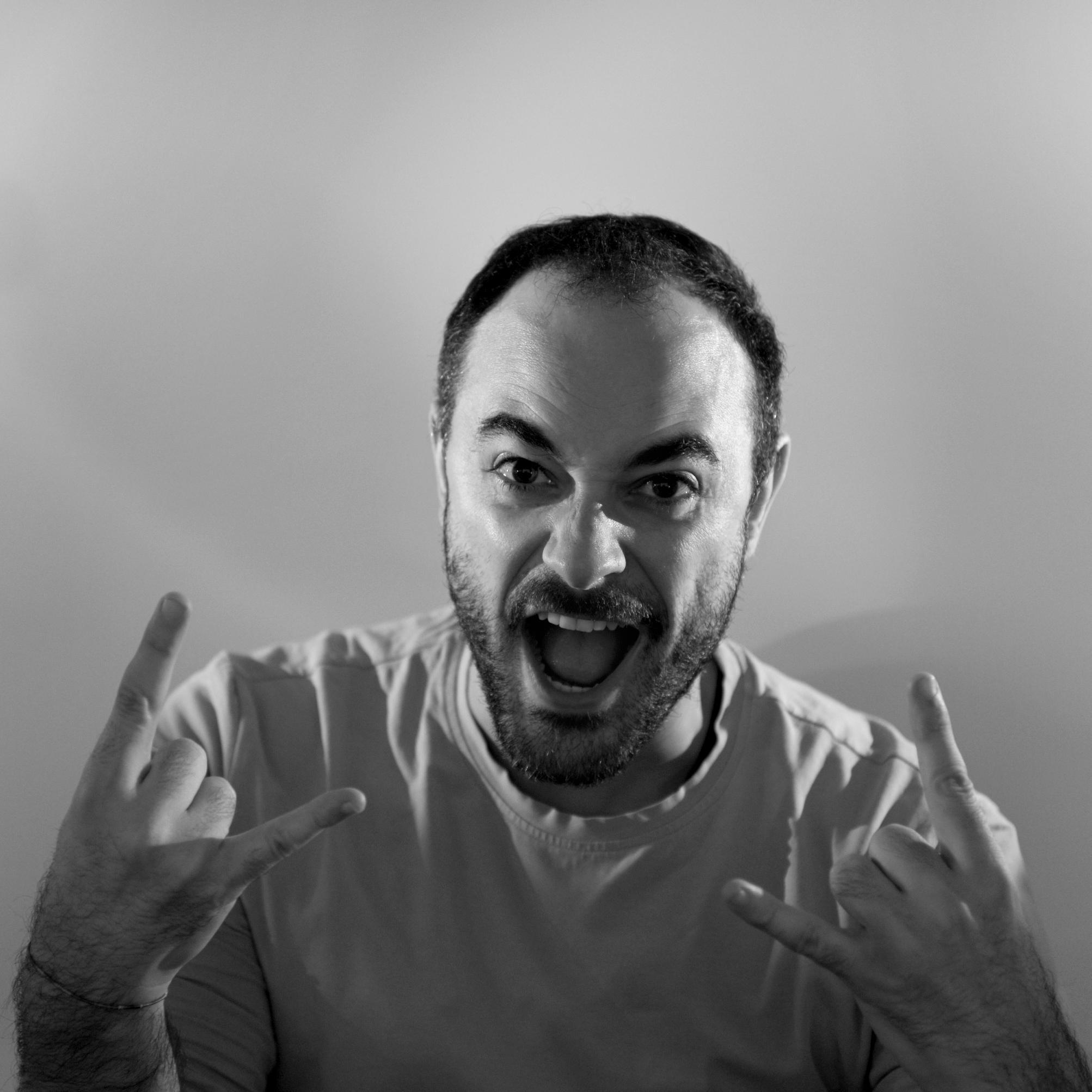 curious spirit, communication addicted, singer (https://t.co/od2M4ZgRXX), blogger, musician, data analyst.