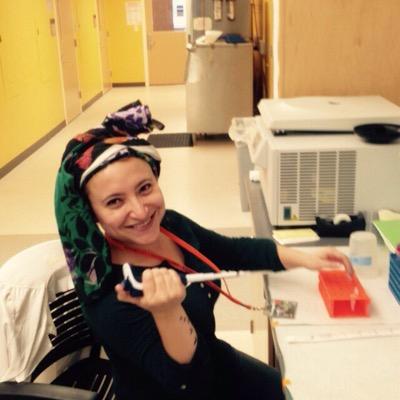 Bioquimica, PhD, Aspirante a Científica Loca, Dog lover, Feminista, Rockera, Viajera incansable y turista eterna.