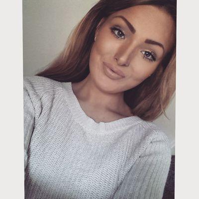 ChelseaLeighC93's profile picture. 07861334143