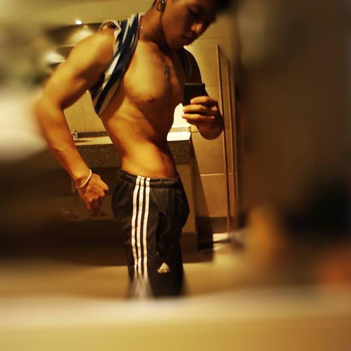 holaaa soy entrenador personal si queres una rutina de ejercicios pedimela :D mi facee https://t.co/3OLclTFmlB
