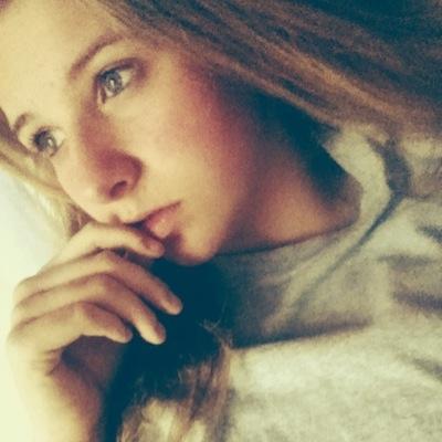 Ragan summer courtney
Dreams to become a model and actress and 
Help kids who are being bullied and cyberbullied
And i also wanna help make a difference2☺☺☺