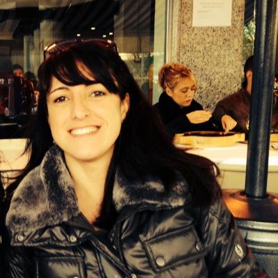 Thirty_Runner's profile picture. Enfermera Intensivista con perfil Humanista y aficiones deportivas de riesgo. Objetivo: Disfrutar de la vida y ser Feliz!!