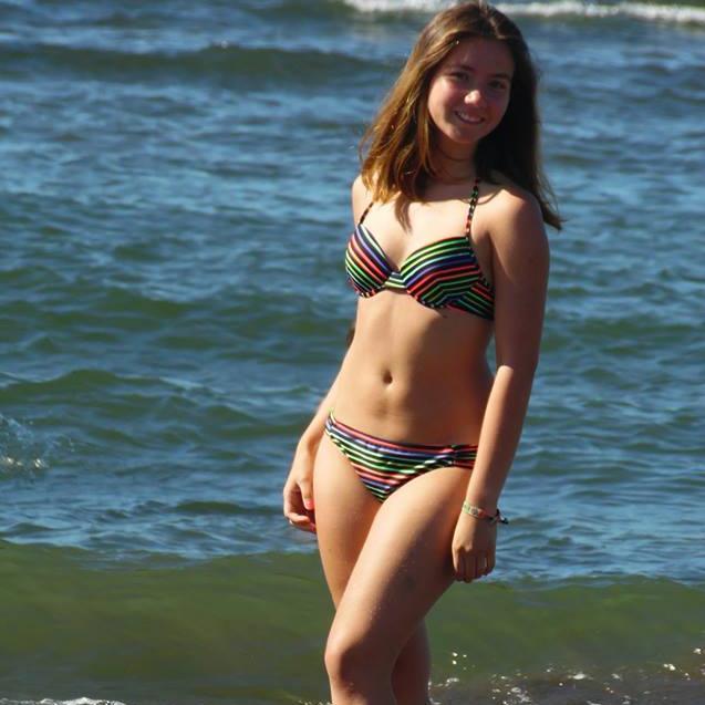 EmiliaLanRiv's profile picture. instagram: emilialanderos