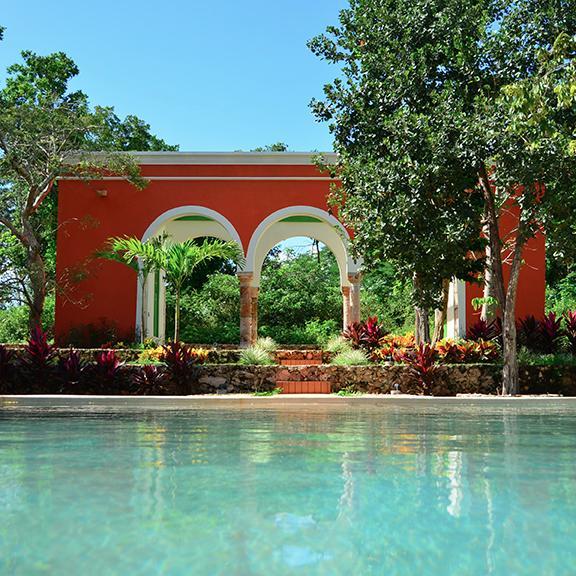 HaciendaYokat's profile picture. Ex hacienda del S.XVIII, ubicada en la Ruta Puuc y rodeada de 150 hectáreas de selva ha sido convertida en lujoso hotel boutique. Yucatán, México