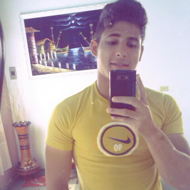 FUTURO ✌...-Diseñador Grafico - Modelo - Publicista - Actor ✌
