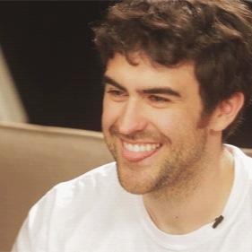 KenIsToasty's profile picture. Do I taste like toast? //Straight.// PERSONAL: @TommehKen