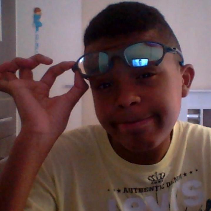 AisllanSantos's profile picture. 