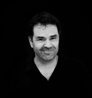 1fearez's profile picture. Un Canario en el mundo, más de diez años ya componiendo la banda sonora de Cuéntame cómo pasó...