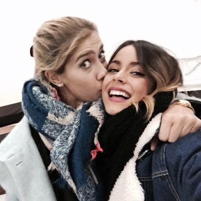 #Violetta [adoro a tini] ✌- ella me alegra las tardes - su sonrisa es única✨- HAGO ICONS- hace tus pedidos por mención o mensaje directo-