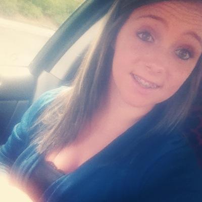 My names Maloree . Follow me and ill follow you back ✌️⚓️