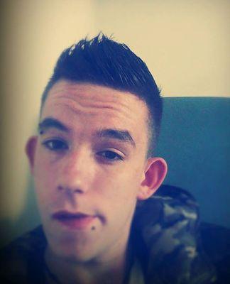 DanyMenuge's profile picture. je suis nouveau