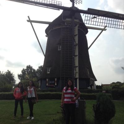 KennyaReyes1's profile picture. 