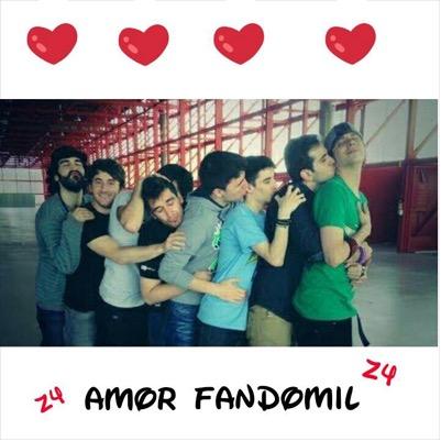 ¡Bienvenidos a FandomYT! ¿Quieres alegrarle el día a alguien? Envíanos un MD con el username y un mensaje, para luego ser twitteado en forma anónima.