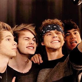 GO FOLLOW @Iightmgc !!!!!