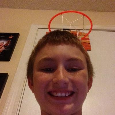 awsome gamer i play baseball on a very good team #goclemson #Ariana #games