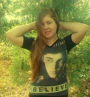 @justinbieber follow me beautiful yes :) i love you baby justin