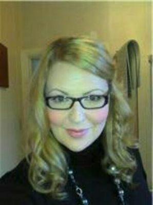 Disabled Mum & Wife. A great supporter of all campaigns that raise awareness of invisible conditions, especially Ehlers Danlos III (EDS), Ileostomies/ Stomas.
