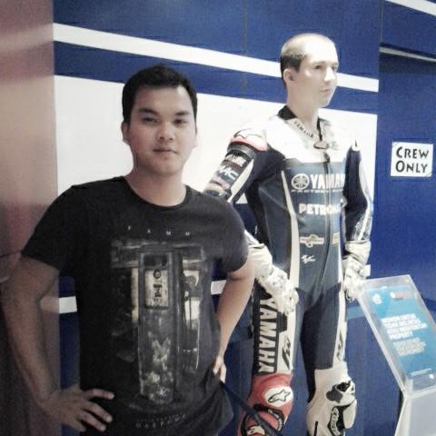 janujanujing's profile picture. membumi