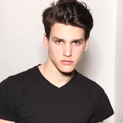 MiniWhisperss's profile picture. Junior at MWH. I like cooking class. Living with my brother in a small cabin in the woods. {Literate}{OC}{AU for @BlueWhisperss who is on hiatus}