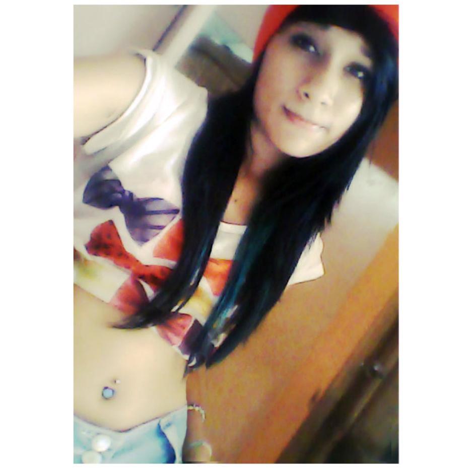 No te ilusiones de cualquier perro que se te cruze, sigueme & te sigo beibi.
ᶫᵒᵛᵉᵧₒᵤ.