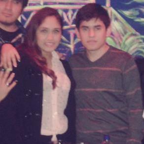 Mi vida cambio gracias a la persona que tengo a lado. Me ilumina la vida cada dia con todo lo que hace. Myfamily