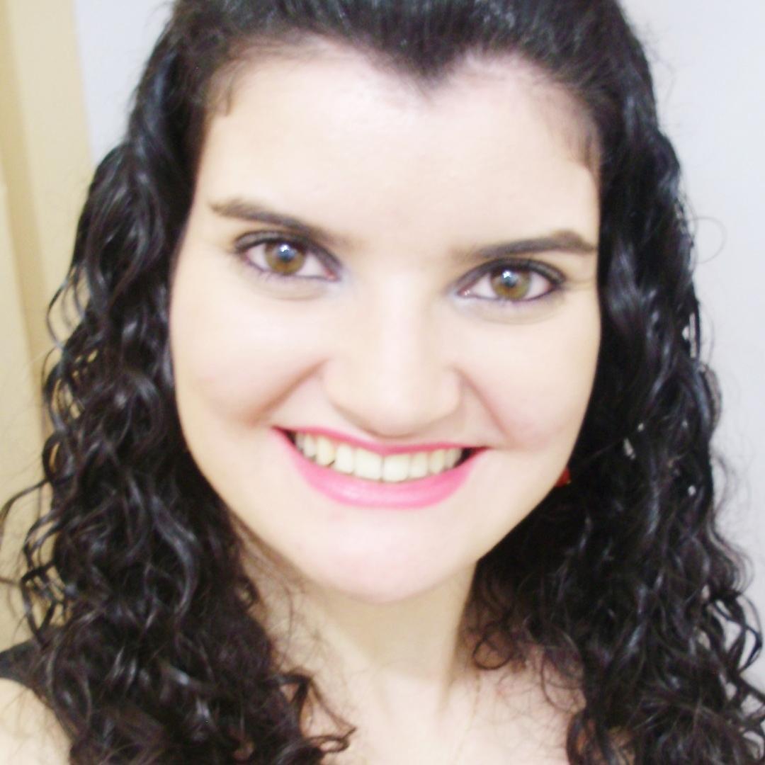 Têm coisas que tem seu valor avaliado em quilates, em cifras e fins e outras não têm o apreço nem pagam o preço que valem pra mim (8)