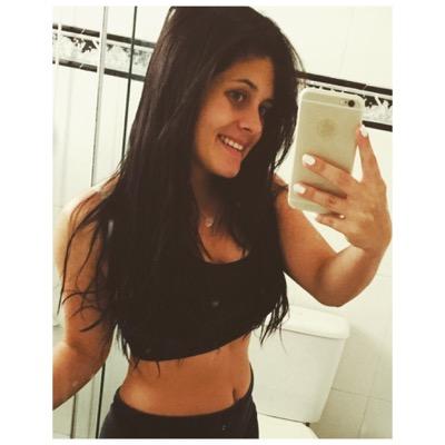 ( 19, farmacia) Cultive o amor não o ódio, cultive a vontade de vencer e ser feliz, seja positivo e ignore a ignorância.