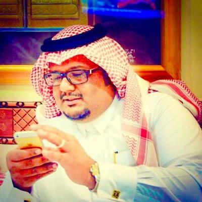 لا تستطيع مُصافحة الناس بكفٍّ مَقبوض ... فكيف تفهم الناسَ بَعقلٍ مُغلق !!
