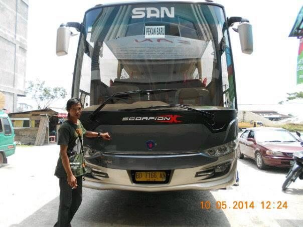 riskie_cokk's profile picture. LAMONGAN# 30 junie.follow? mentions, i just follback =) RK pengemar bis :) 28906B37