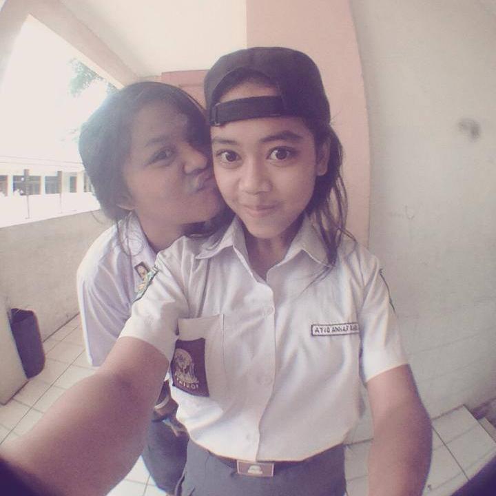 melirahmadita's profile picture. 