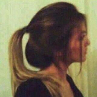 ‏‏مرات بنطيرمن السعادهه مرات قلوبنا تعورنا لدرجة القهرومرات م ندري وش وضعنا ومرات يجينأ برود العالم وتبلد قد السماء  ومرات م نبي نفهم  شي وكذا  عايشين  غموض  ضا
