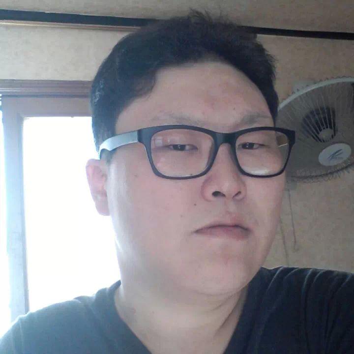 안녕하세용 !  오달이 입니다용 야구 & 음주 & 드라이브 좋아하는 갱상도 남자입니다 잘 부탁드립니다 ㅎ ^-^