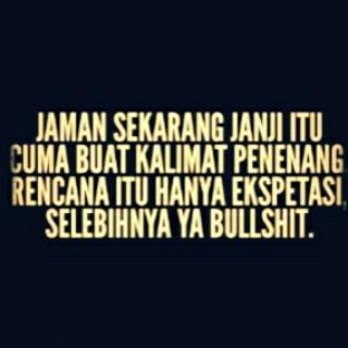 Dalam kesendirian,menikmati senja tanpa mega,seakan berteman dengan doa,menanti suatu anugrah yang benar2 diridhoi,,,,jangan tanya kenapa,carilah dalam doa itu.