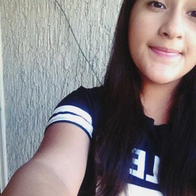 i follow back  , instagram @_nneessaa , snapchat @ayeits_banessa , tumblr @baanneessaa54