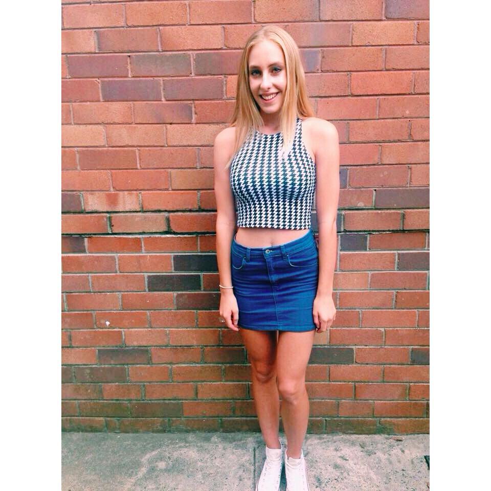 15 from Sydney. Instagram sophcass.