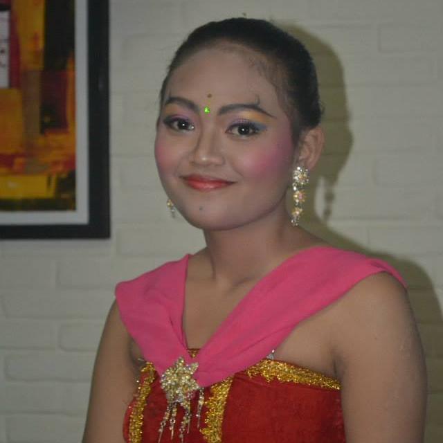 renatharendi's profile picture. SMA Virgo Fidelis Bawen 
'XI IPS 2' Theresia