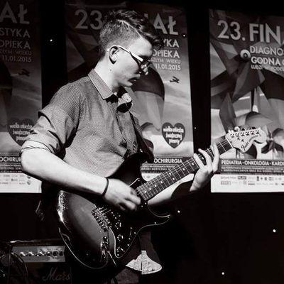 pawelgdak's profile picture. Fan piłki nożnej. Kibic Realu. Miłośnik muzyki. 🇵🇱🇪🇸