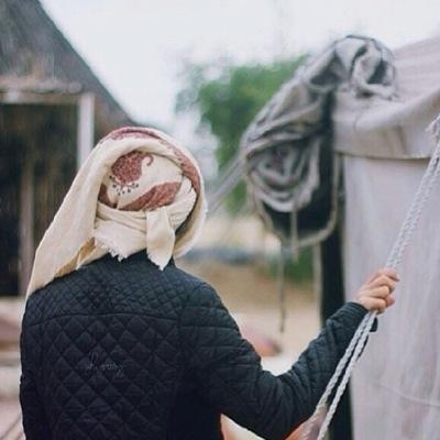 بدأت في صنع شخصًا صامتًا طوال الوقت، ويسمعني حين أريد الكلام، إنجاز عظيم رغم إنه من أنواع الجنون، ولكن لا يهم #فارس