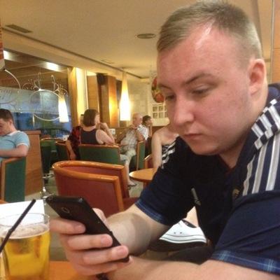 4th year business student. Check out my sports blogs at http://t.co/O9iK7Oxprt