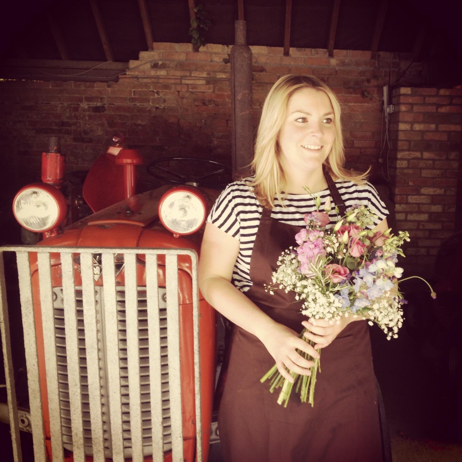 Lincolnshire based Wedding Florist, delivering beautiful bespoke flowers to lovely Brides and Grooms. x