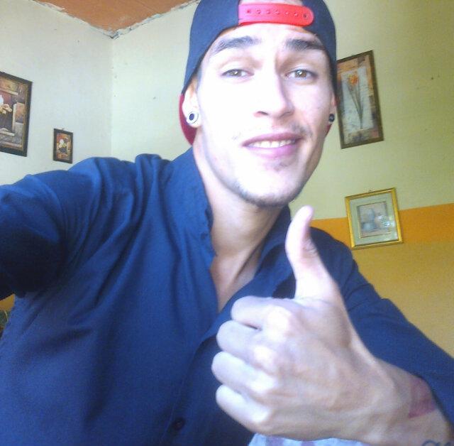 serio,ful pana y relajado