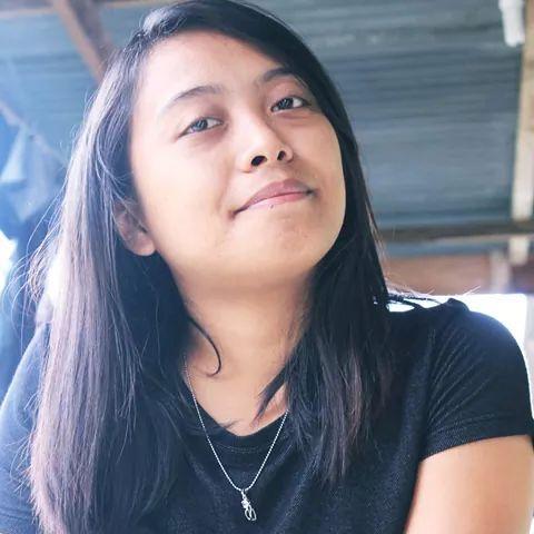 Vitty_wuLandari's profile picture. all of me