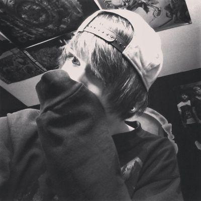 Instagram //Insta: SUPERRETARD_0809
