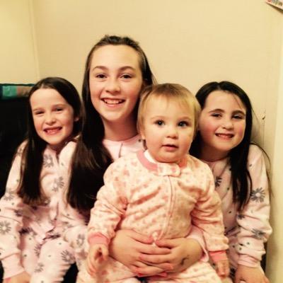 Mummy to 4 amazing girlies 💜💜💜💜 and 2 crazy dogs 🐶🐶 Co-owner of a financial planning business. Drinker of tea and Prosecco ☕️🥂
