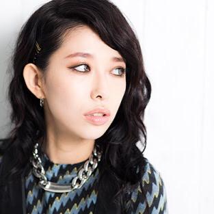 加藤ミリヤbot Everyone Falls In Love Sometimes 何度も夢見てたいの あなたしか見えていないの このままずっと朝まで Everyone Falls In Love Sometimes 音に身任せてたいの 嘘の恋人でもいいの 今夜あなたといたいよ このままずっと朝まで